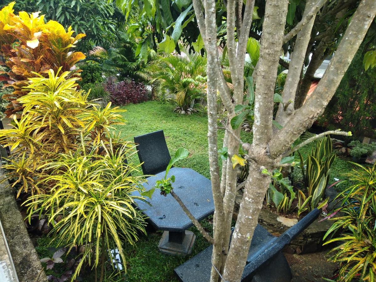 Sandhara Home Stay Tangalle Exteriör bild