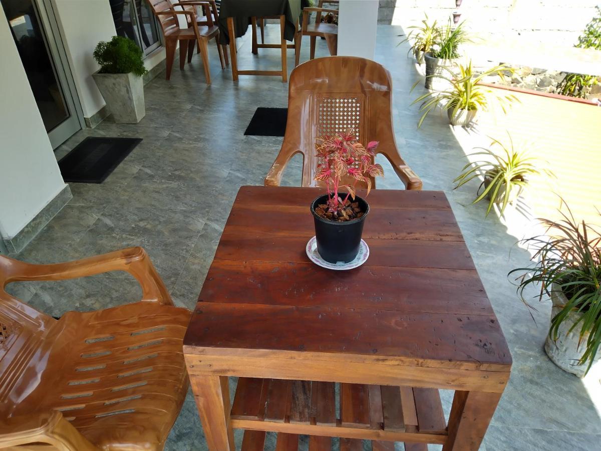 Sandhara Home Stay Tangalle Exteriör bild