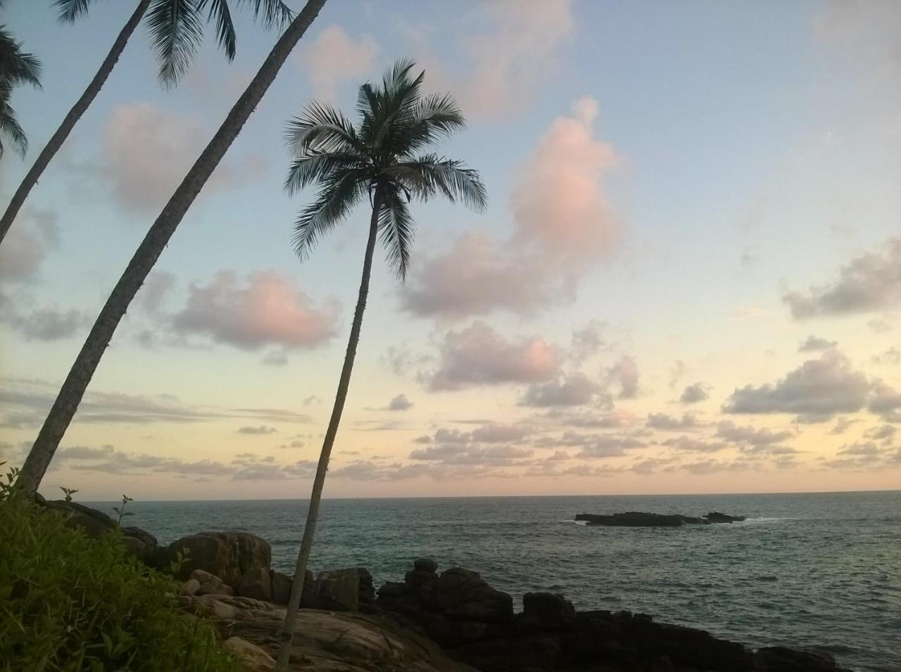 Sandhara Home Stay Tangalle Exteriör bild