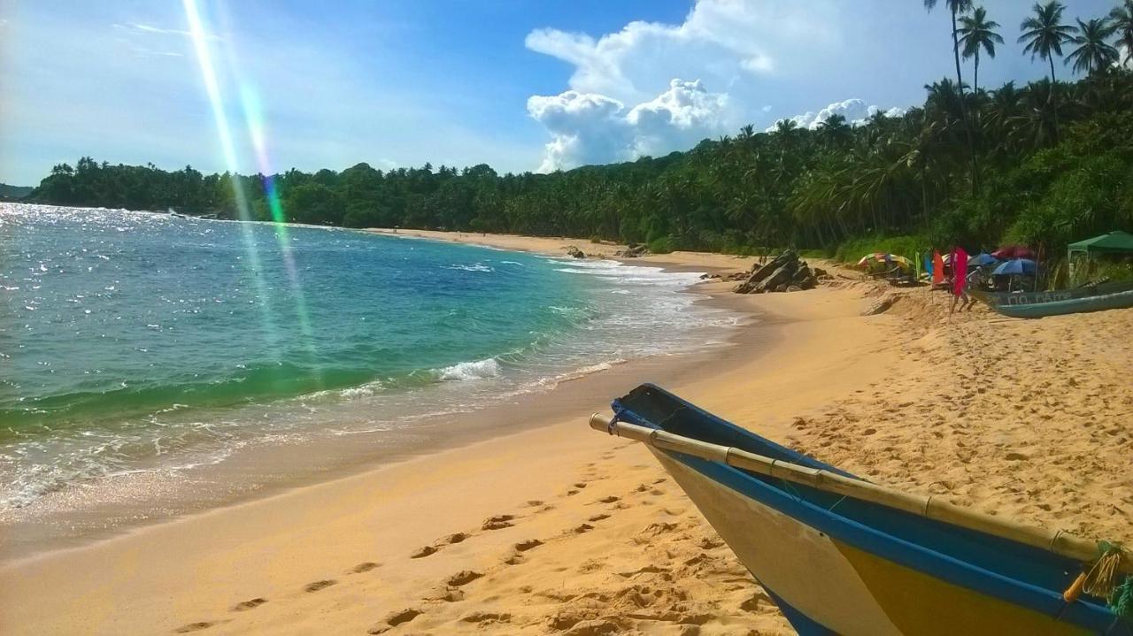 Sandhara Home Stay Tangalle Exteriör bild