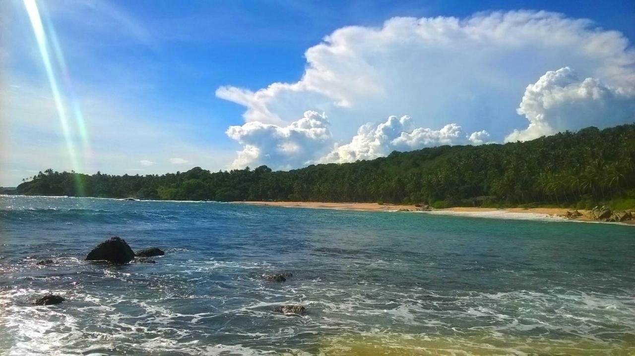 Sandhara Home Stay Tangalle Exteriör bild