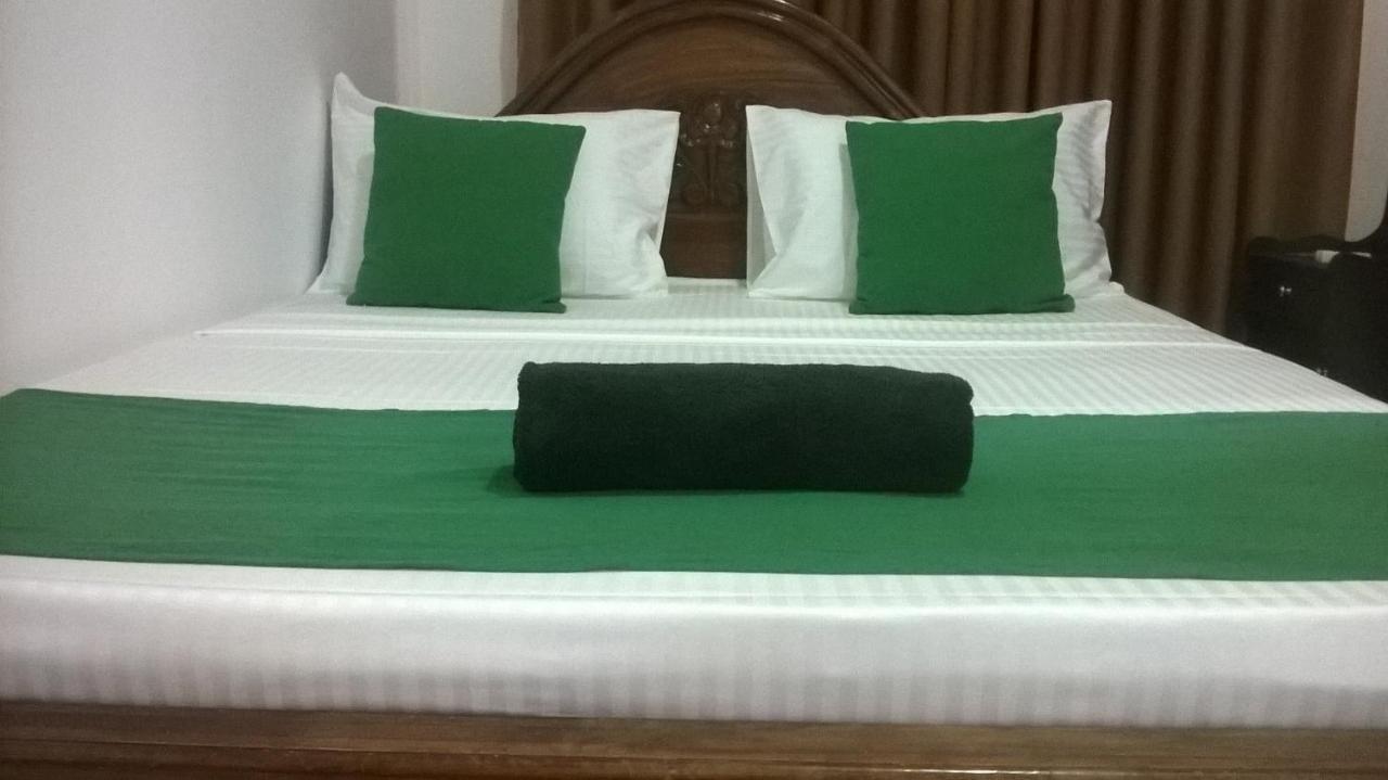 Sandhara Home Stay Tangalle Exteriör bild
