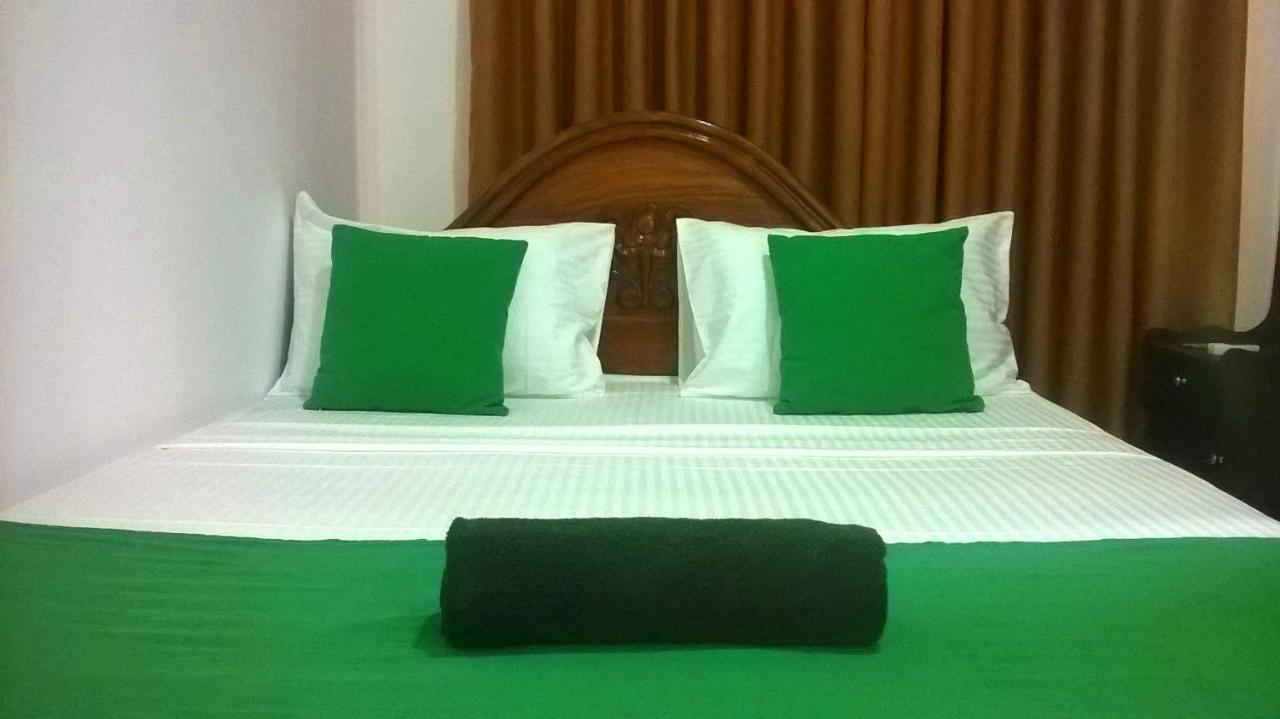 Sandhara Home Stay Tangalle Exteriör bild