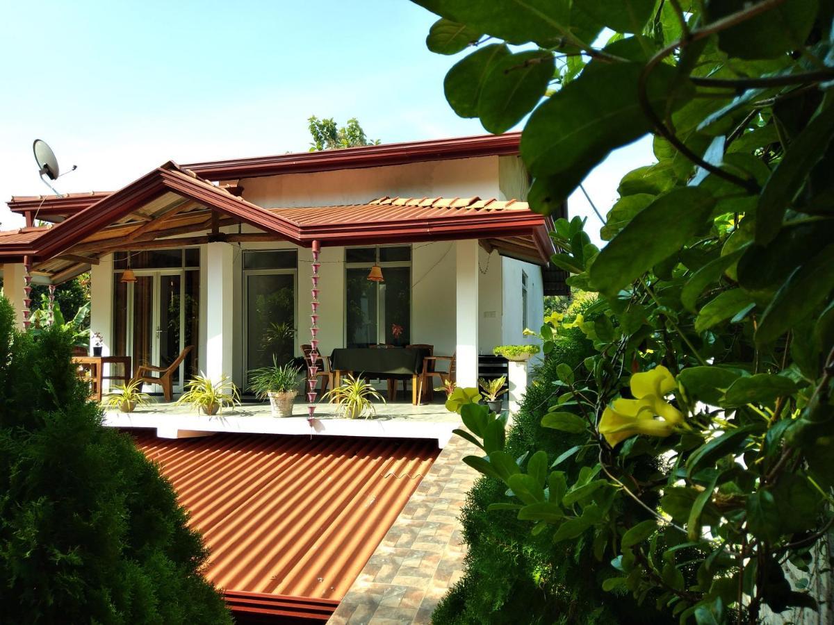 Sandhara Home Stay Tangalle Exteriör bild